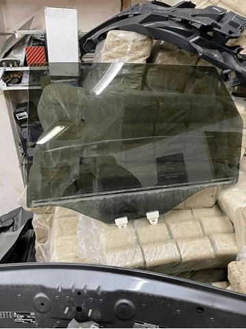 Купити KB8C735109D Mazda Скло задньої двері лівої