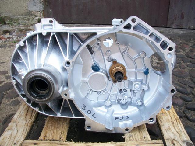 Купити 02Z301103B VAG Корпус коробки передач АКПП/КПП