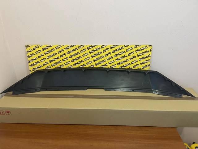 Накладка (рамка) решітки радіатора KBB3507E1BB Mazda