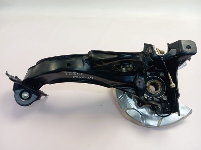 31208882498 BMW Маточина задня