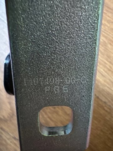 Петля задніх дверей, правих Tesla 149749800C ціна, від 29.17 USD