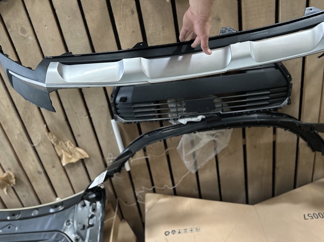 Решітка радіатора 86350AT100BKL Hyundai/Kia