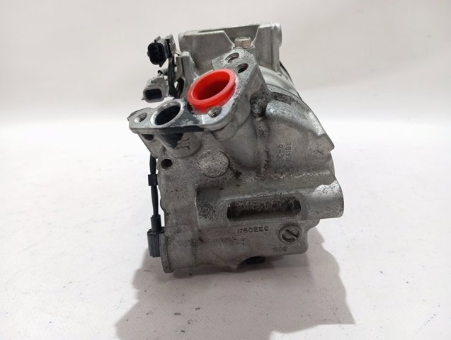 Купити 926002410R Renault (RVI) Компресор кліматичної установки