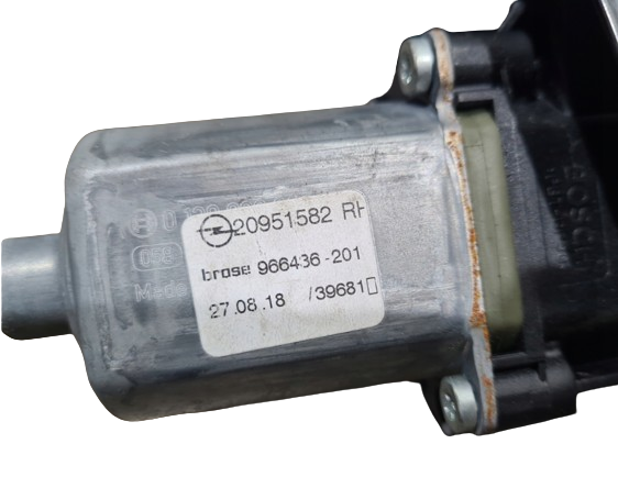 20951582 General Motors Мотор склопідйомника дверей передніх, правих