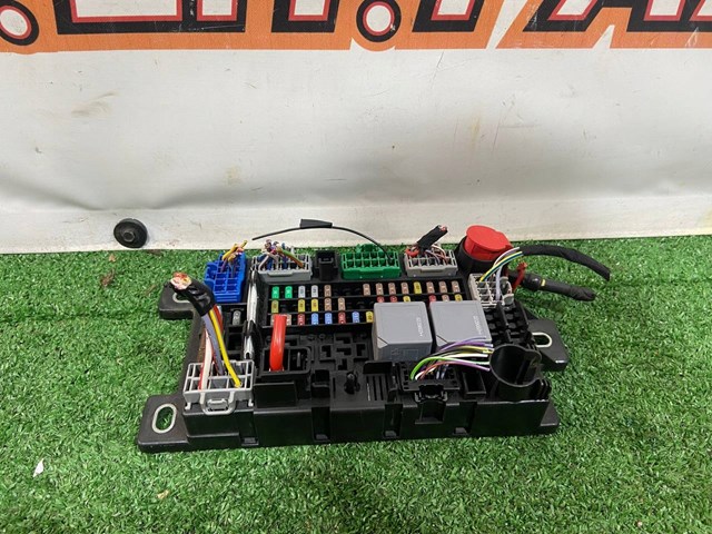 Купити LR144125 Land Rover Корпус запобіжників