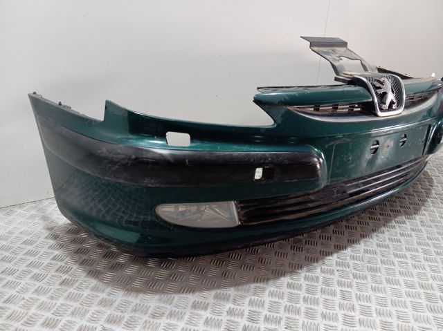 Бампер передній в зборі на Peugeot 607  9D, 9U