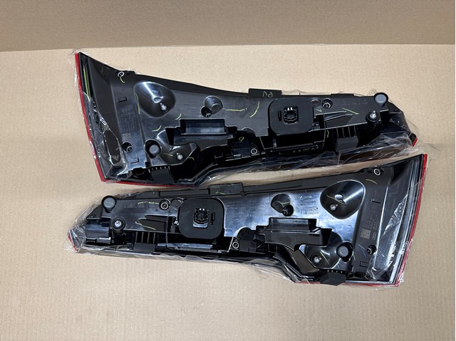  VAG 80A945429D ціна, від 263.15 USD