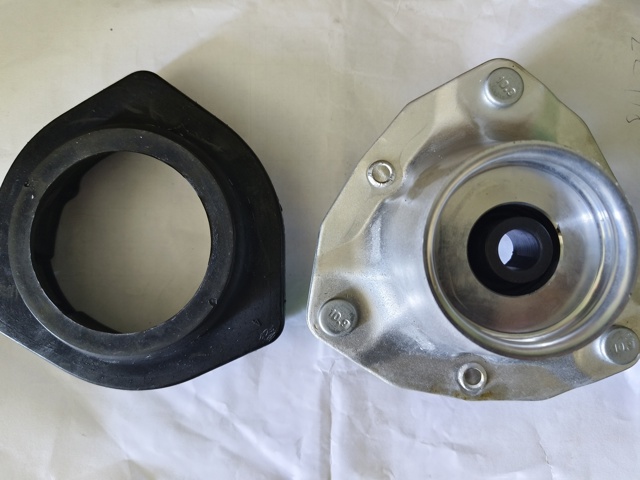 543201CA0B Nissan/Infiniti Кріплення переднього амортизатора