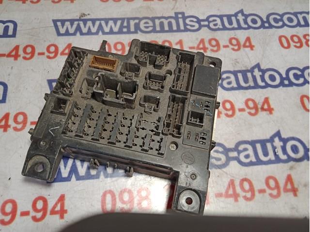 Купити 8637A465 Mitsubishi Блок запобіжників задній, салонний