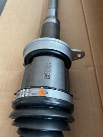 Піввісь передня, права Volvo 36003731 ціна, від 84.46 USD