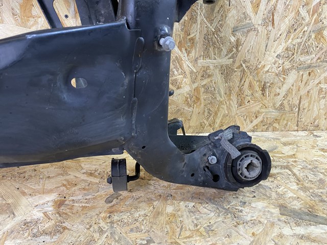 Балка задньої підвіски поперечна Volvo 32221680 ціна, від 634.16 USD