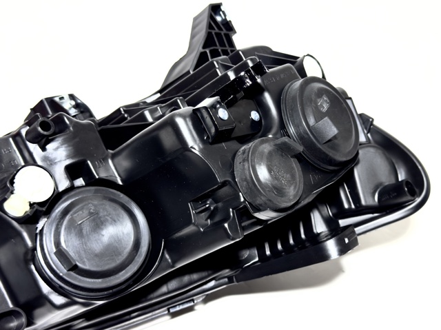 Фара Geely 1067004757