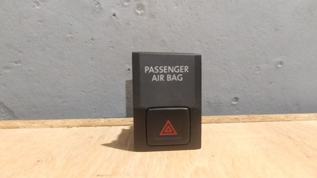 Кнопка включення аварійної сигналізації VAG 5NA919225B ціна, від 7.98 USD