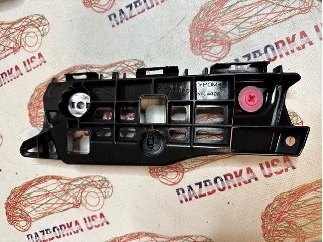 5214533070 Toyota Кронштейн бампера переднього, зовнішній правий