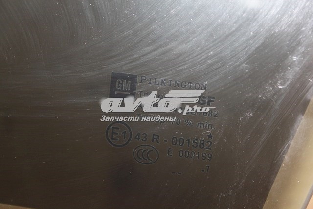 Скло передніх дверей, лівих Opel 93183266