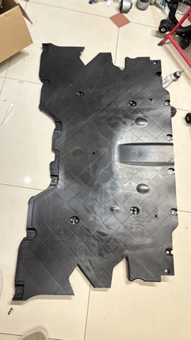 158816500C Tesla Захист днища, задній