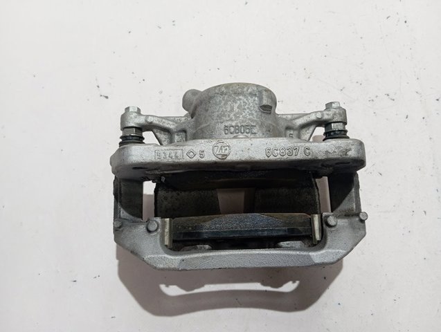 Купити 1647879980 Peugeot/Citroen Супорт гальмівний передній лівий