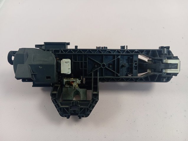 Ручка лівих дверей зовнішня Mercedes A2047600170649197 ціна, від 6.33 USD