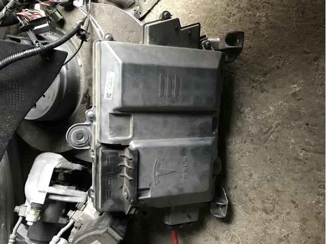 Купити 111248500A Tesla 