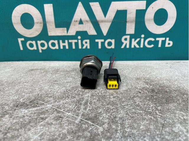 Купити 93077511A Renault (RVI) Датчик тиску палива