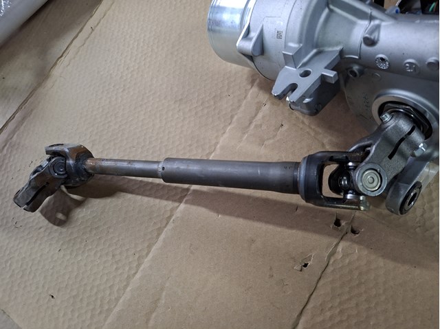 DGH932090 Mazda Рульовий кардан нижній