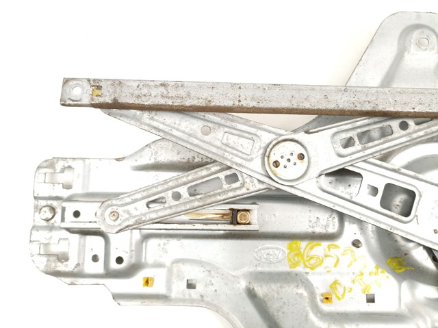  824702F020 Hyundai/Kia