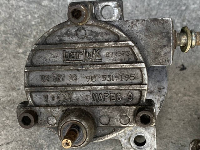 Вакуумний насос 90531195 General Motors