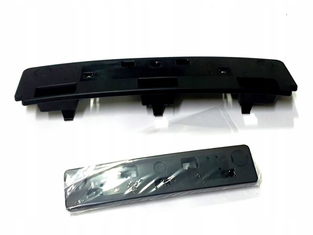 Купити KB8M50180 Mazda Кронштейн переднього номерного знака