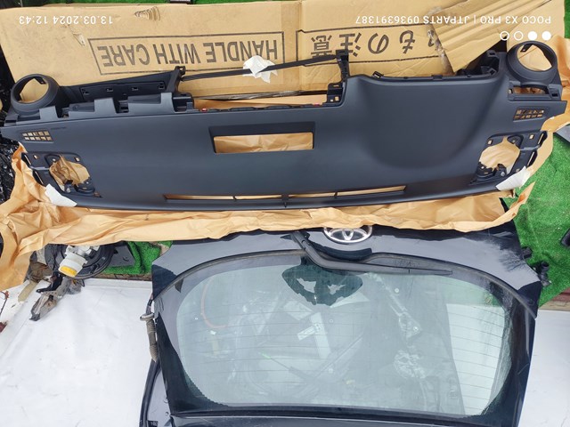 Накладка панелі "торпедо" пасажирської подушки безпеки Toyota RAV4 4 (A4) (Тойота Рав4)