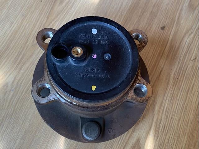 Маточини задніх коліс Mazda TK482615X ціна, від 57.58 USD