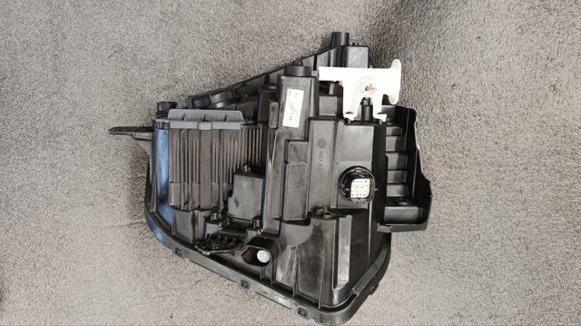 Основна фара - вставка Hyundai/Kia 92102BE050 ціна, від 554.32 USD