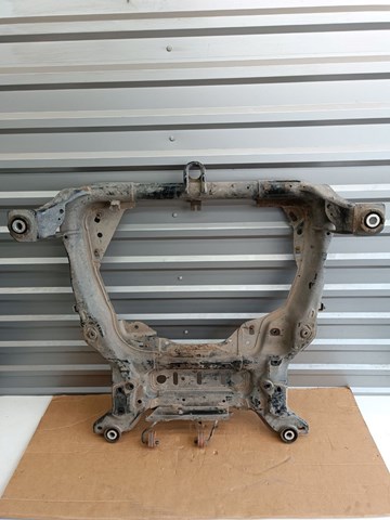 Купити LR072058 Land Rover Підрамник передній