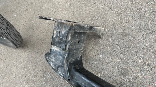 3V0807109 VAG Балка бампера переднього