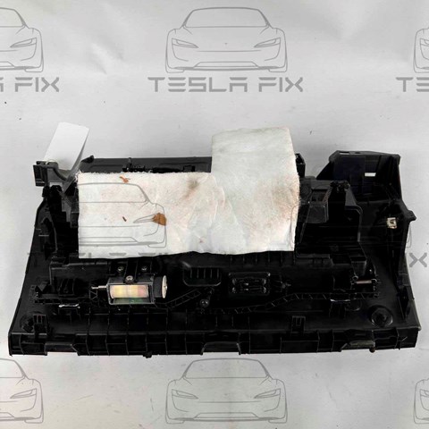 Ящик для рукавичок (бардачок) 108334000H Tesla