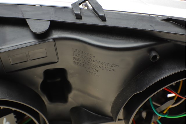 Фара передня права Autotechteile 5030282