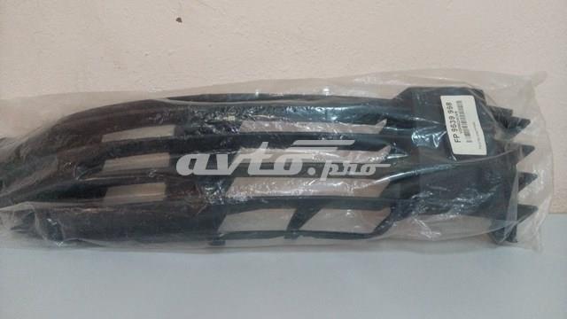 Заглушка ПТФ бампера переднього права FPS FP9539998
