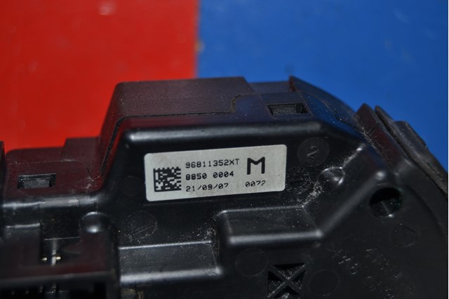  Peugeot/Citroen 96811352XT