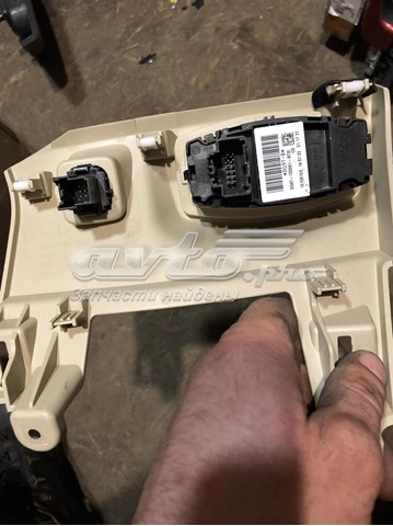  Ford DG9T13D061BCW ціна, від 57.01 USD