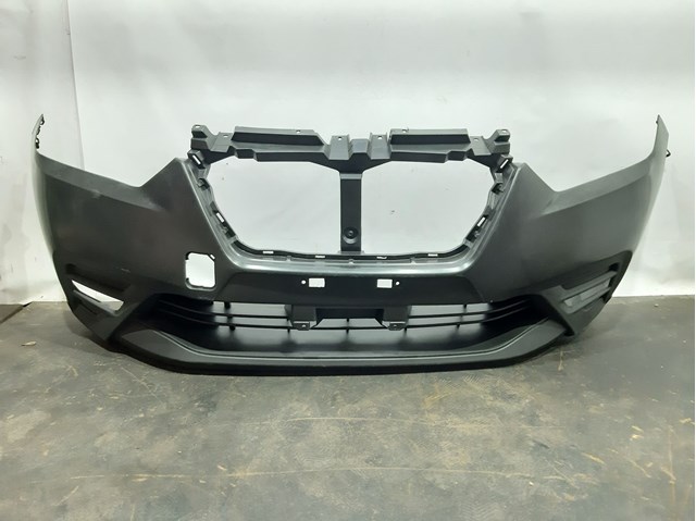 Передній бампер 620225RB0J Nissan/Infiniti