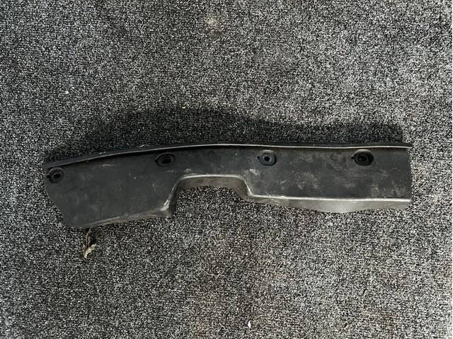 Купити KB7W56915B Mazda Ущільнювач крила