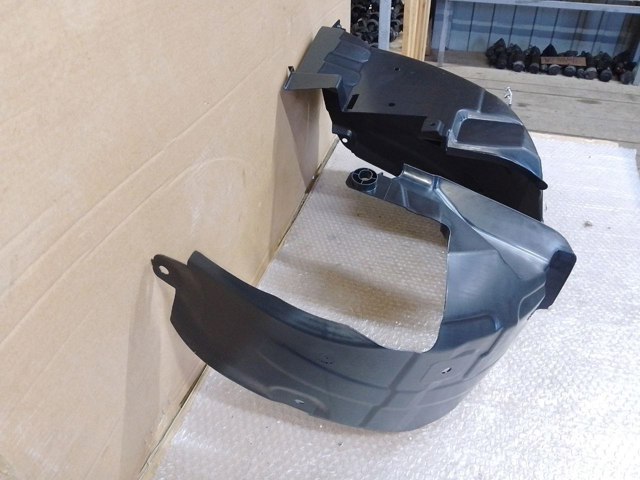 Купити 823003816R Renault (RVI) Скло задніх дверей, правих