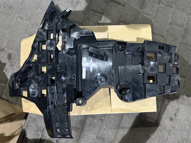 51128086208 BMW 