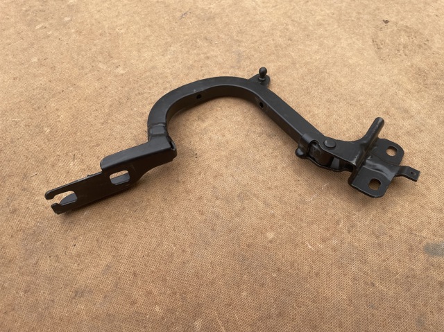 Петля капота, права 7299168 BMW