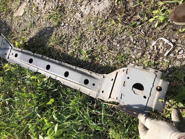 Купити EG2150070B Mazda Буфер бампера переднього