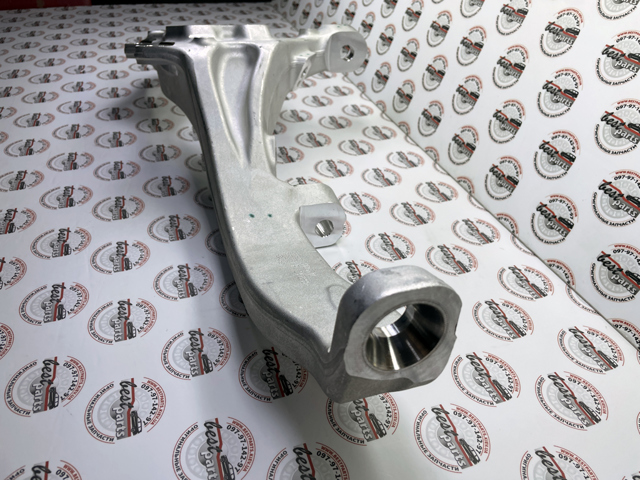 A1673322500 Mercedes Цапфа поворотного кулака