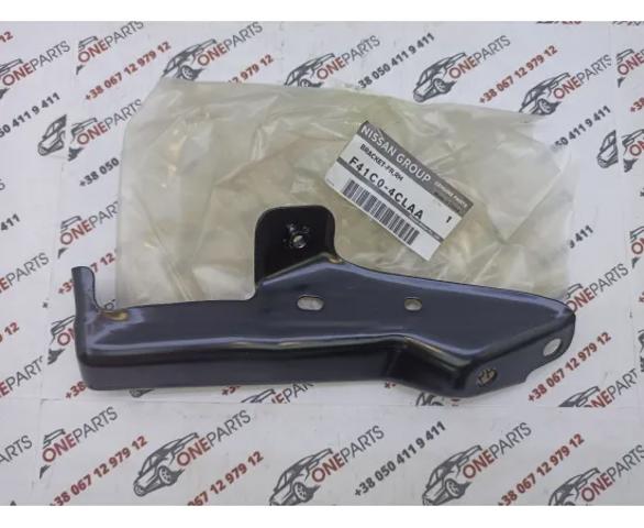 F41C04CLAA Nissan/Infiniti Кронштейн кріплення крила переднього правого, передній