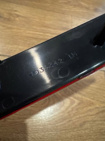 Купити 103434200C Tesla Лівий відбивач заднього бампера