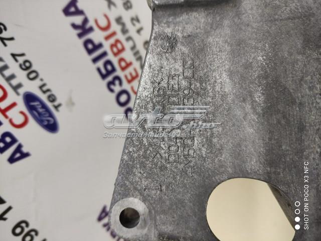 Купити Кронштейн генератора Ford Focus II DB, FCH, DH