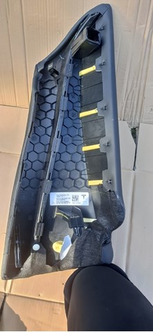 109602701J Tesla 