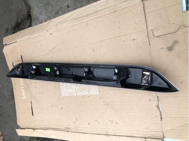 Накладка ляди Renault (RVI) 848102248R ціна, від 38.01 USD